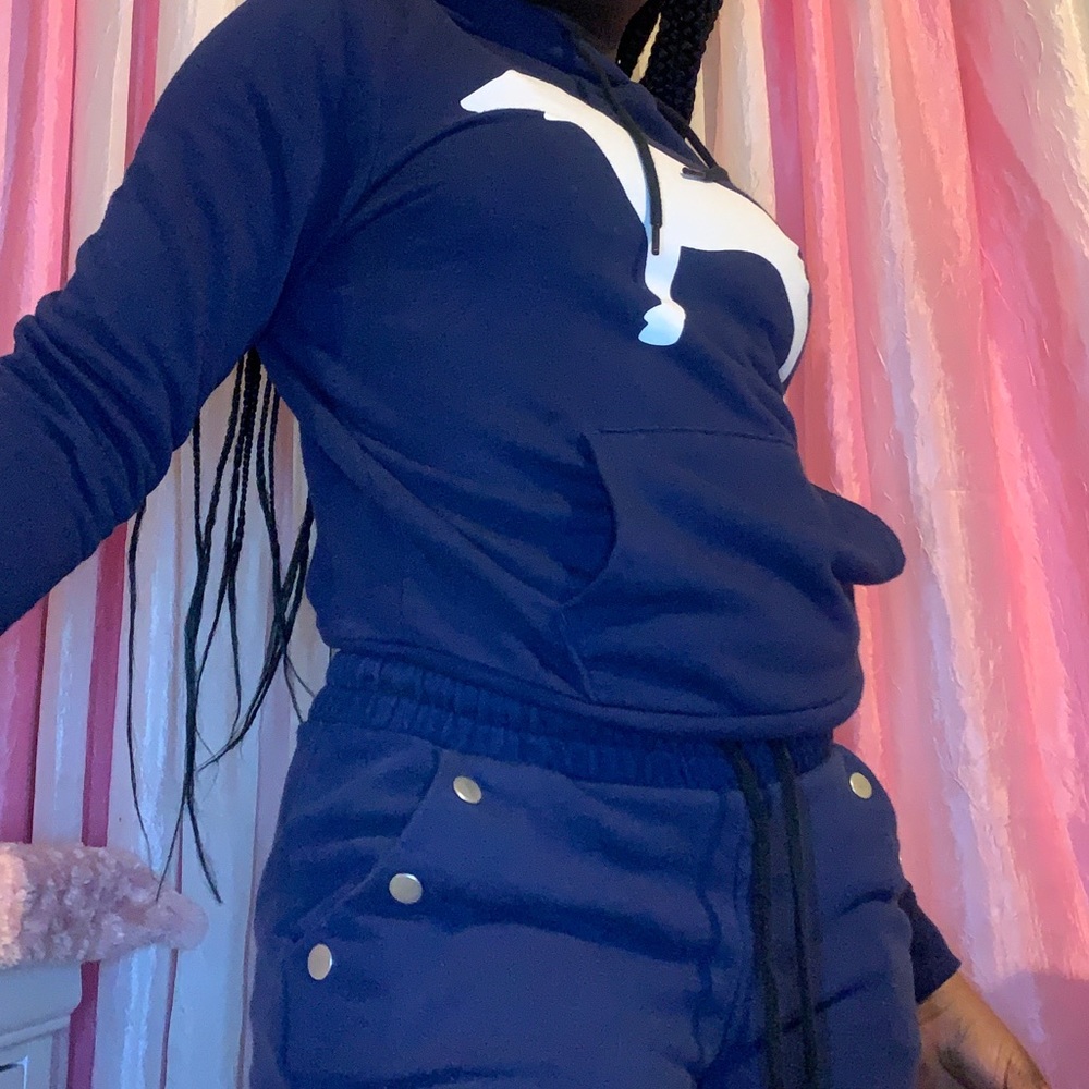 💙PINK VS 2 PIECE JOGGER SET